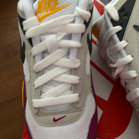 New women’s Nike Sz 7, 7.5, 8 shoes Air Max - Picture 6 of 6